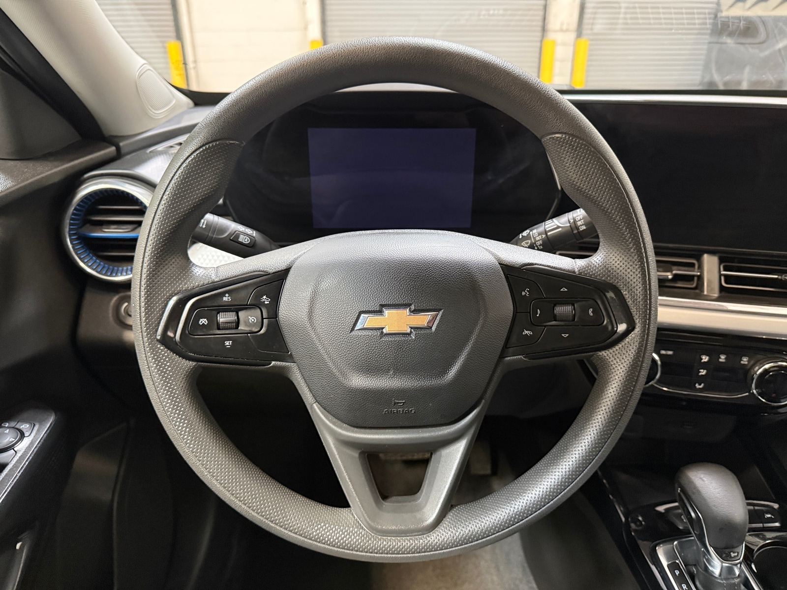 Thumbnail: 2025 Chevrolet Trax - 5