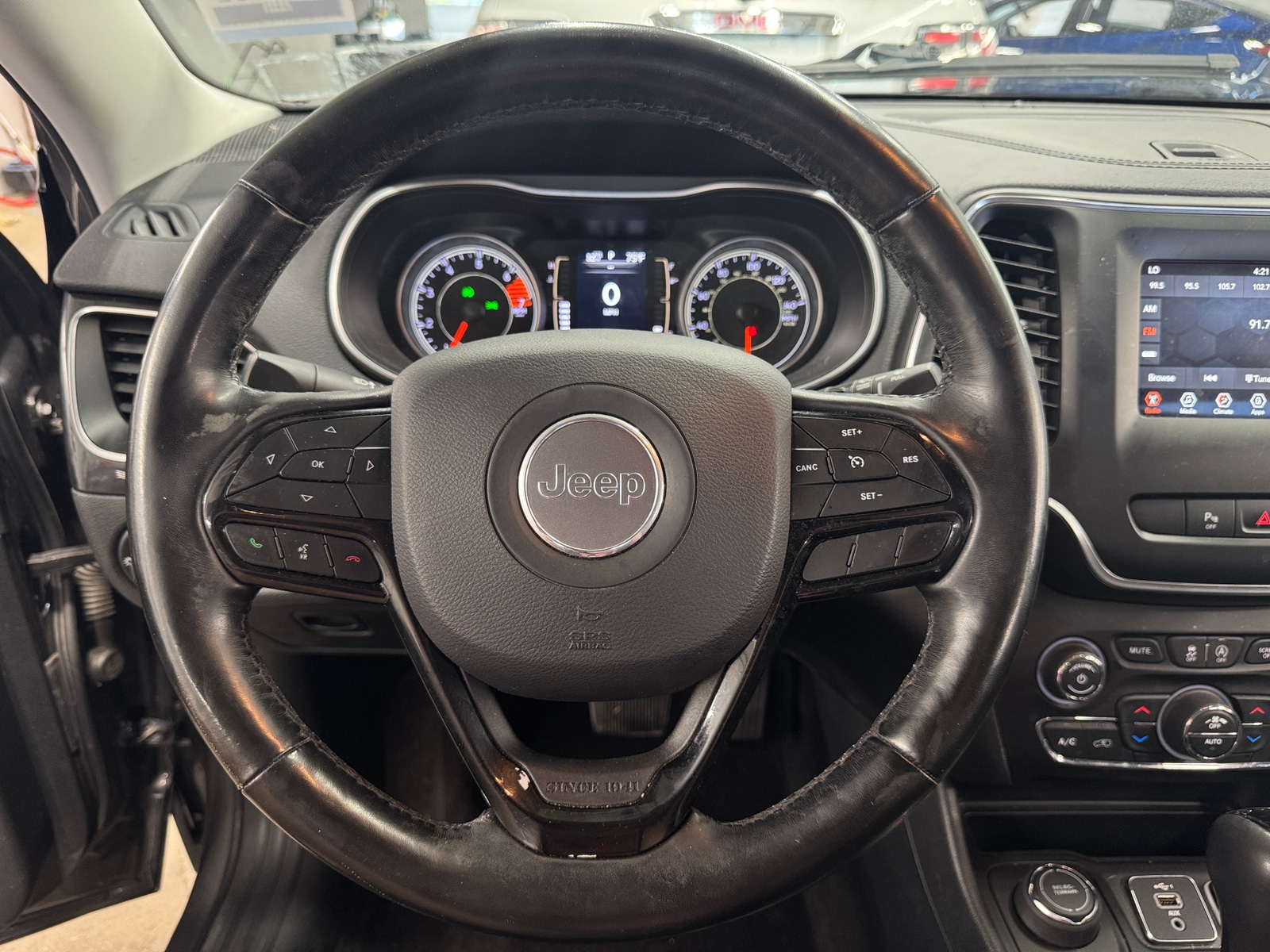 Thumbnail: 2020 Jeep Cherokee - 5