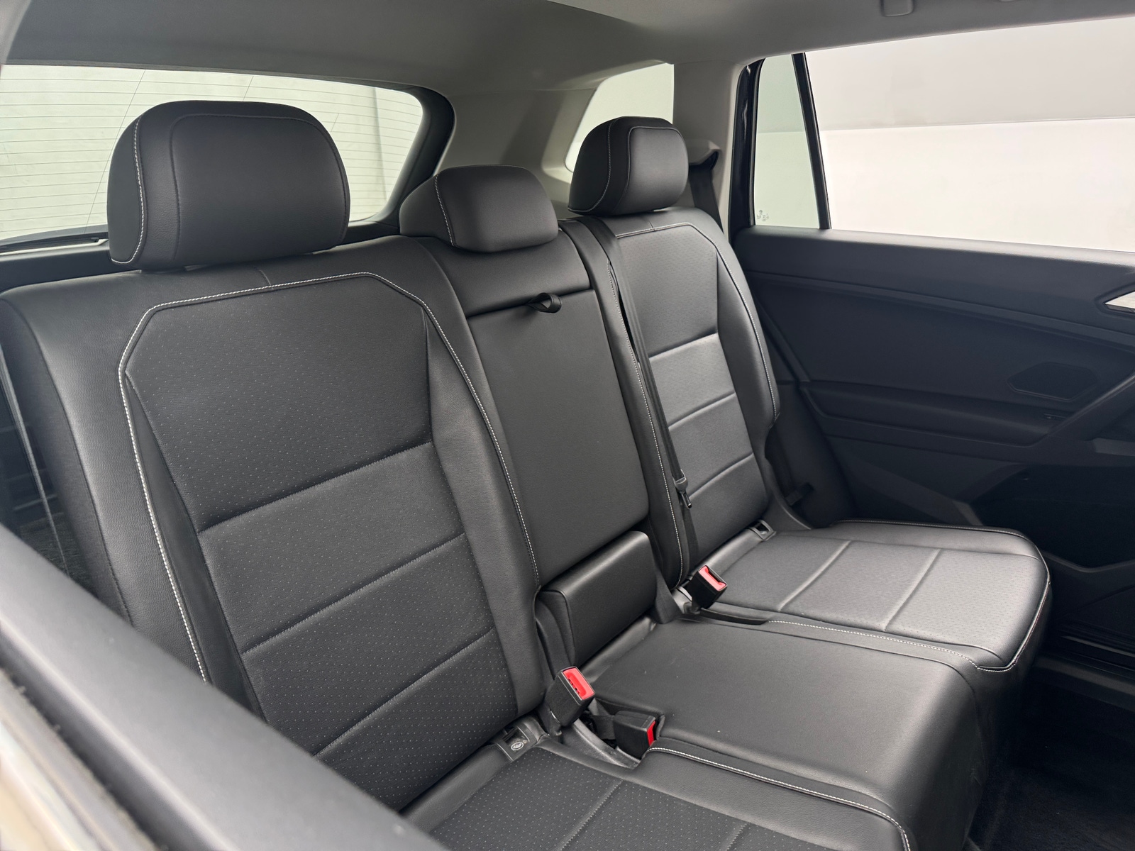 Thumbnail: 2021 Volkswagen Tiguan - 5