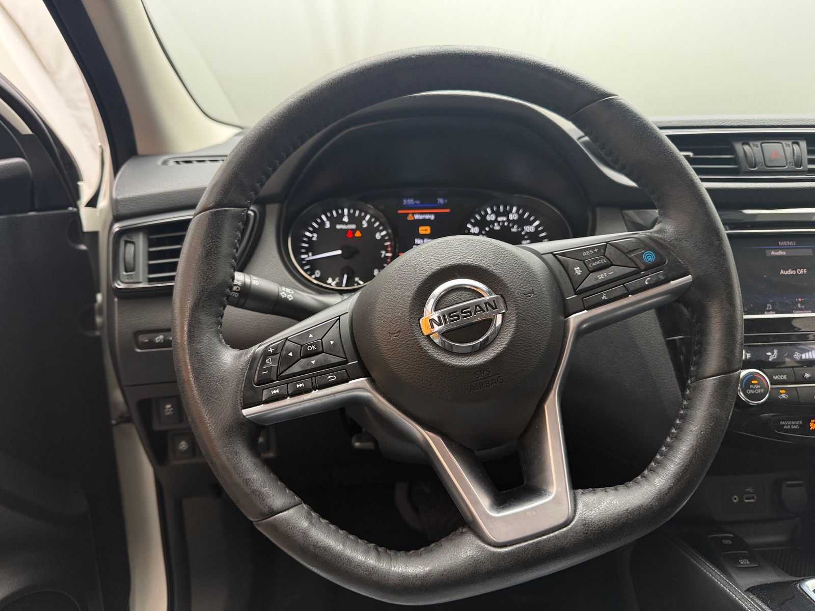 Thumbnail: 2020 Nissan Rogue Sport - 4
