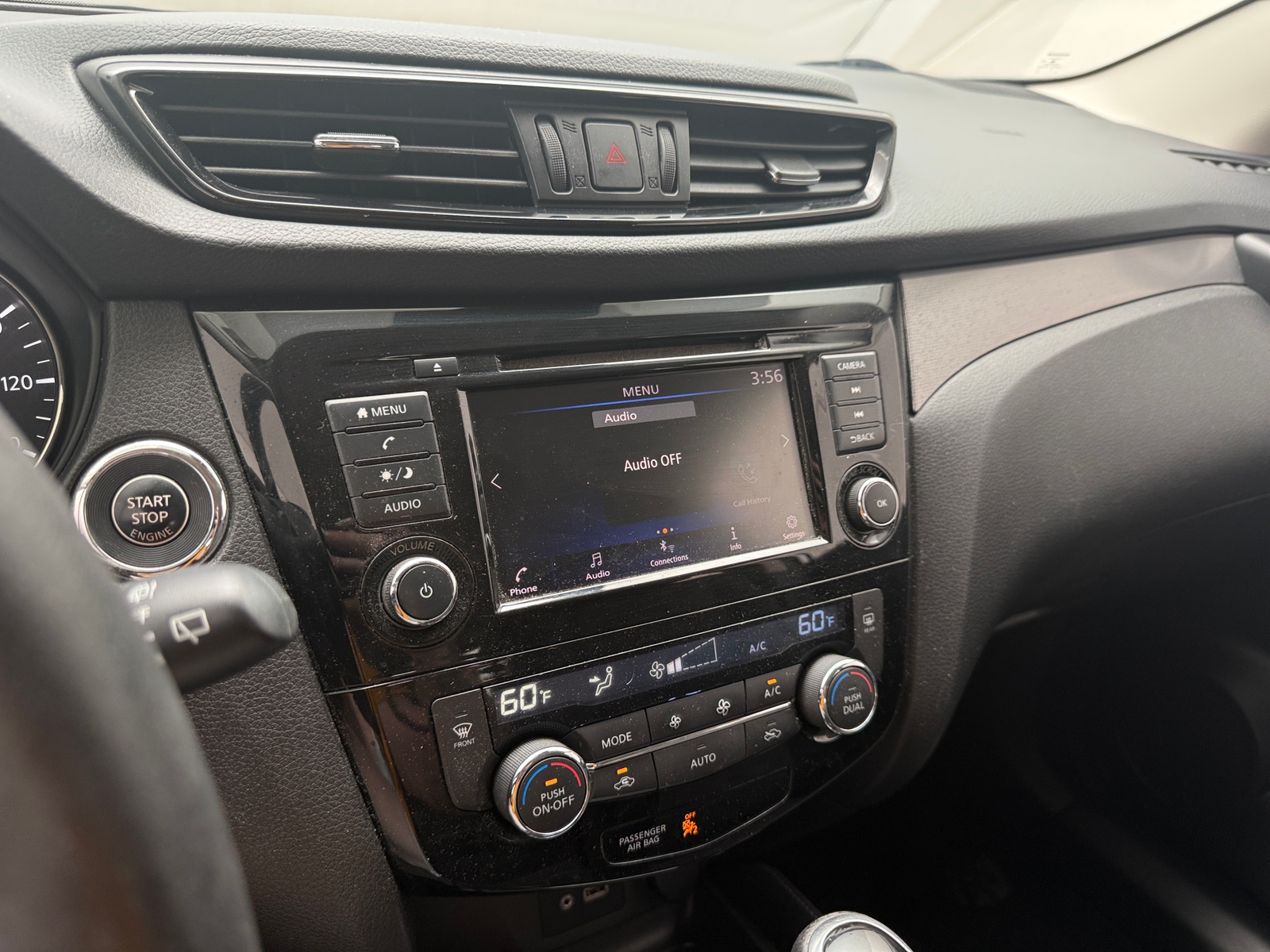 Thumbnail: 2020 Nissan Rogue Sport - 3