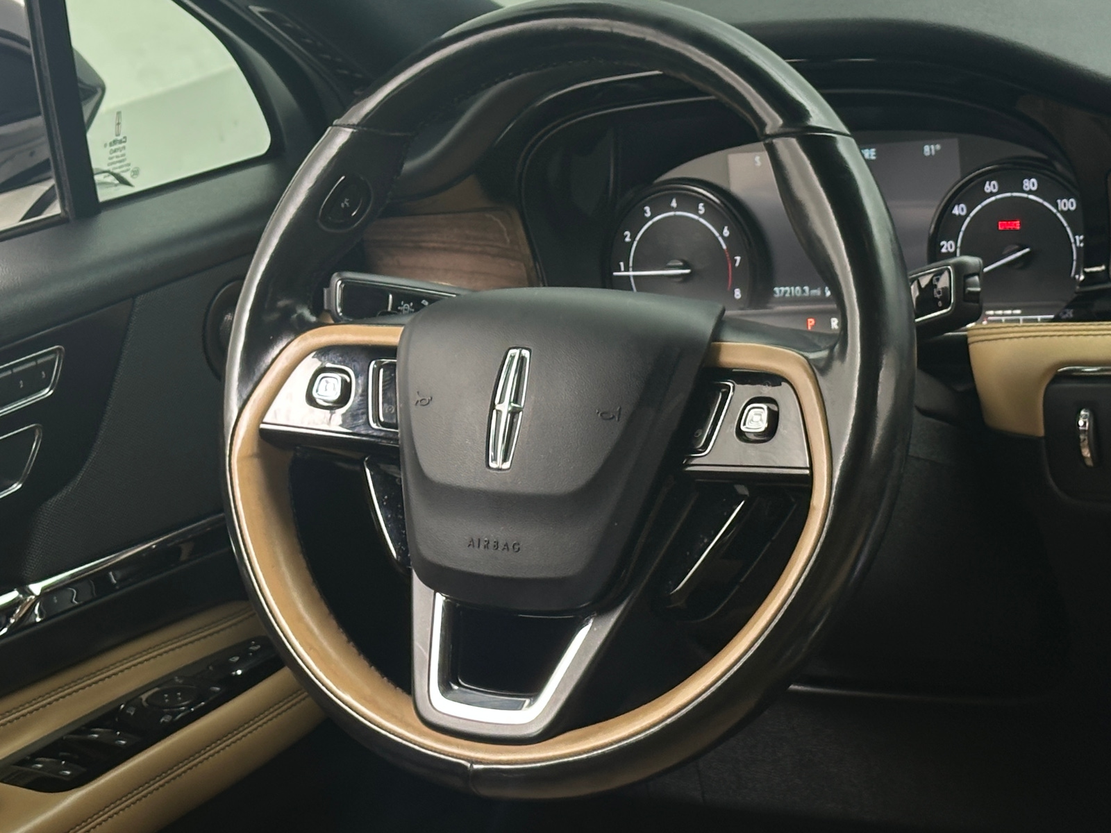 Thumbnail: 2020 Lincoln Corsair - 4