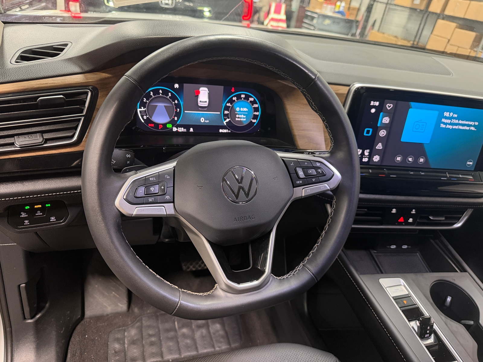 Thumbnail: 2024 Volkswagen Atlas - 4