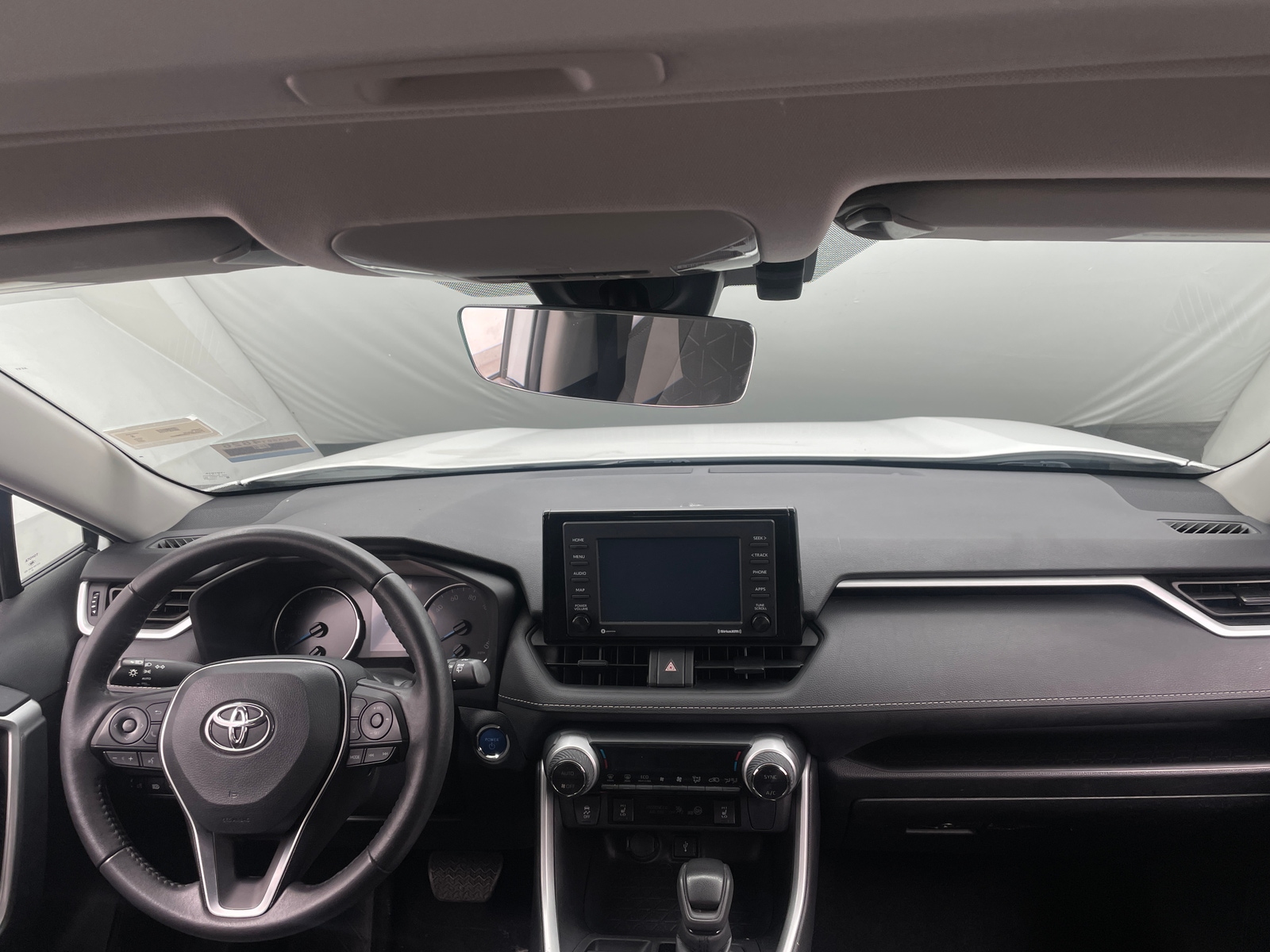 Thumbnail: 2022 Toyota RAV4 - 3
