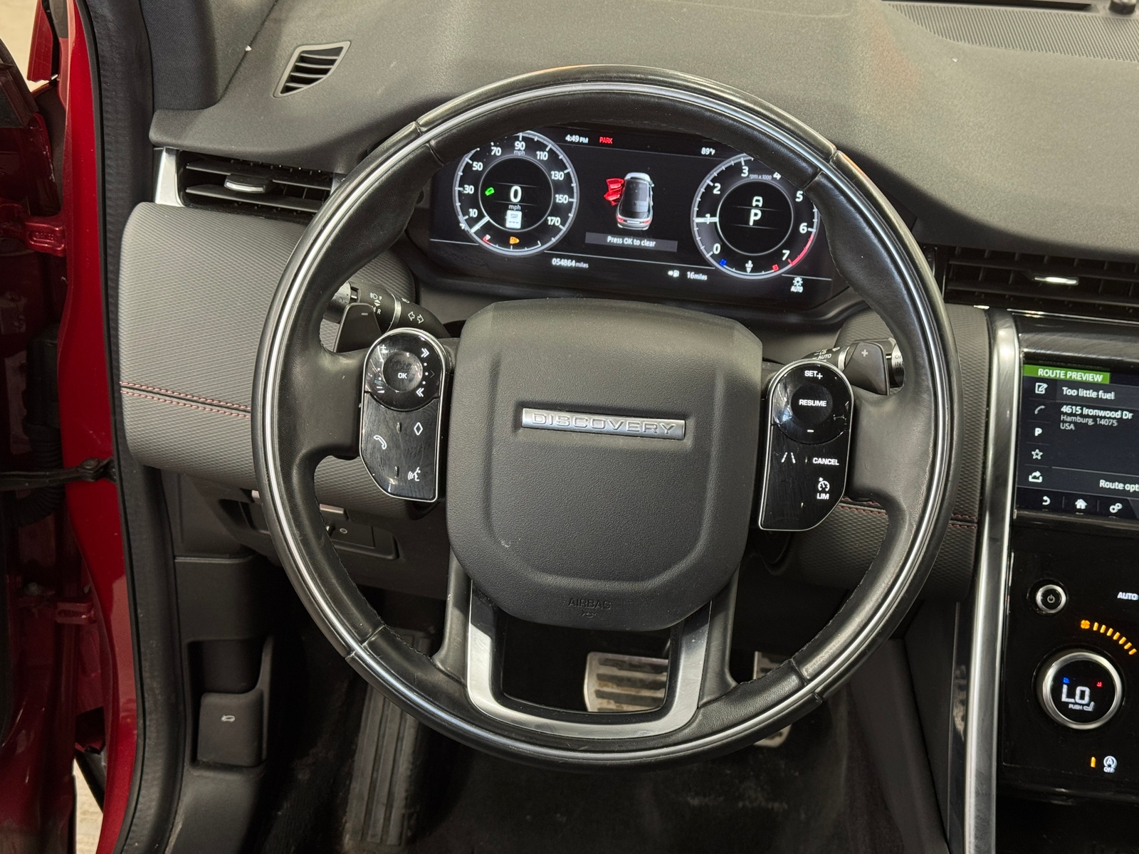 Thumbnail: 2020 Land Rover Discovery Sport - 4