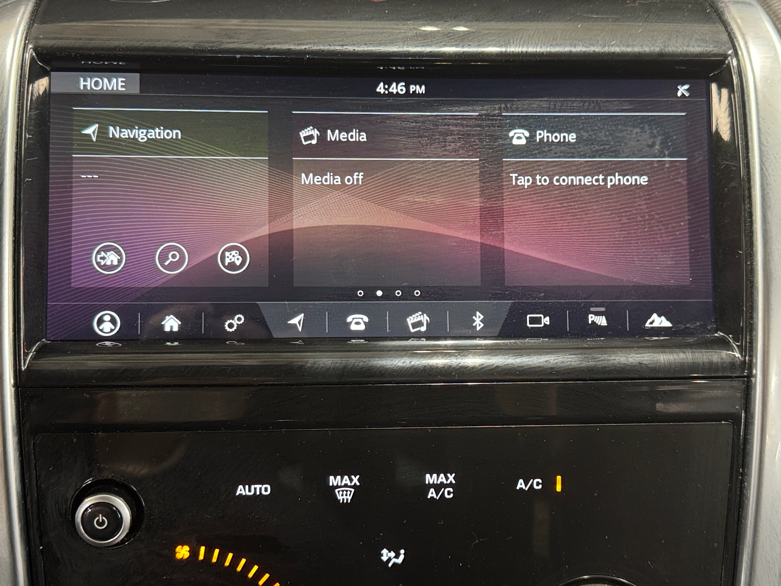 Thumbnail: 2020 Land Rover Discovery Sport - 3