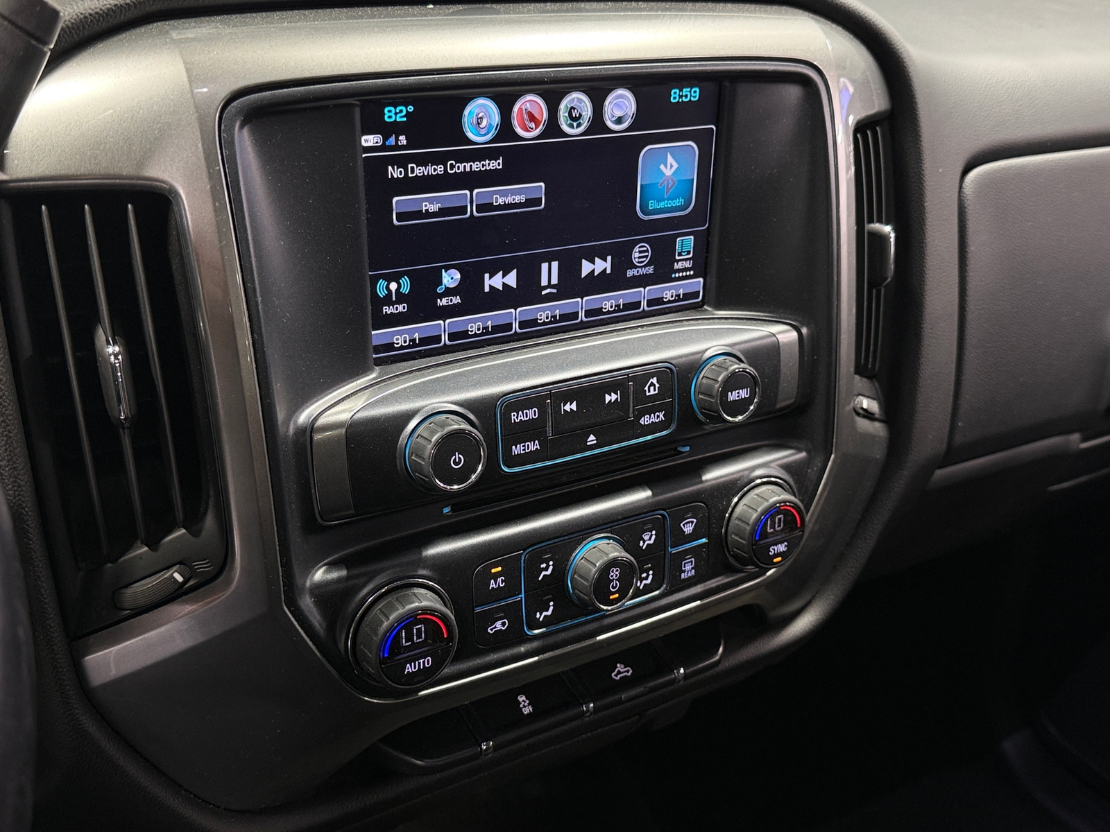 Thumbnail: 2018 Chevrolet Silverado 1500 - 4