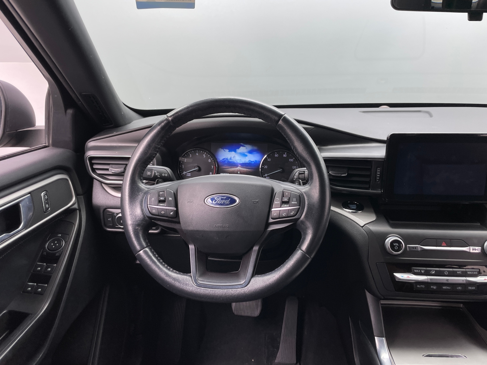 Thumbnail: 2020 Ford Explorer - 5