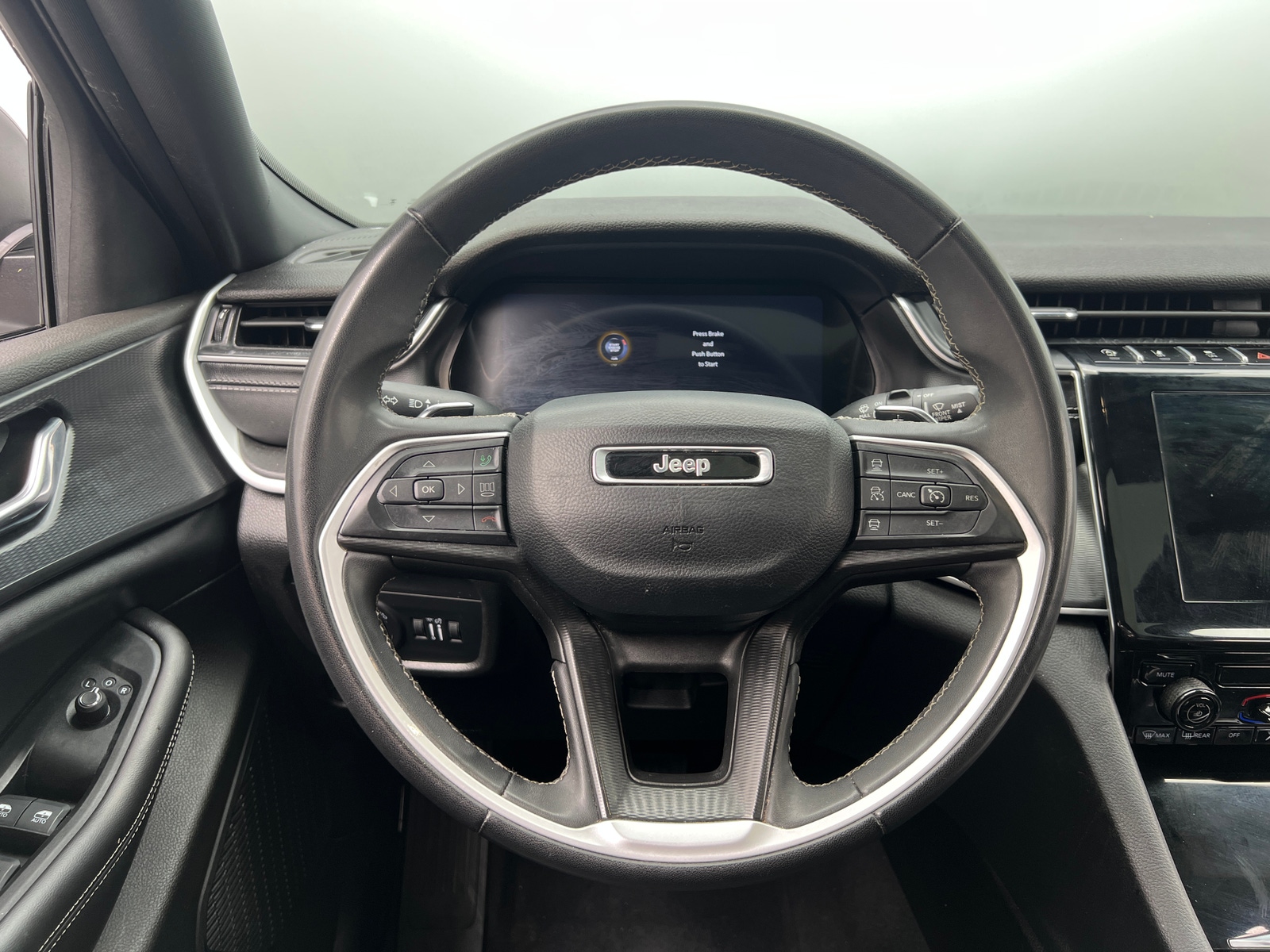 Thumbnail: 2024 Jeep Grand Cherokee - 5