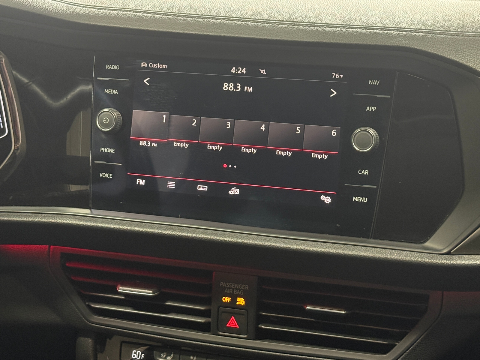 Thumbnail: 2019 Volkswagen Jetta - 3