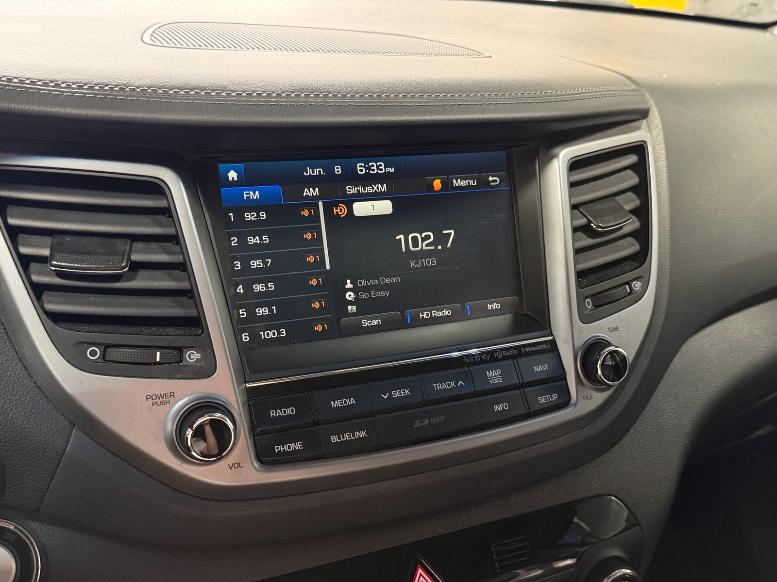 Thumbnail: 2017 Hyundai Tucson - 3