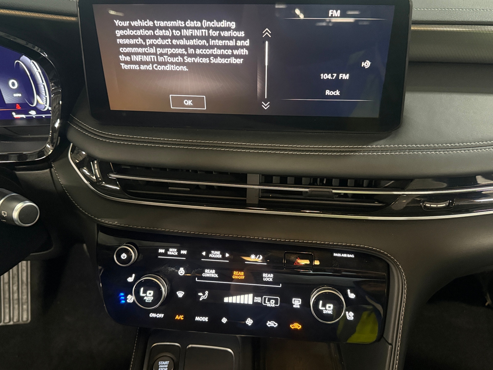 Thumbnail: 2023 INFINITI QX60 - 3