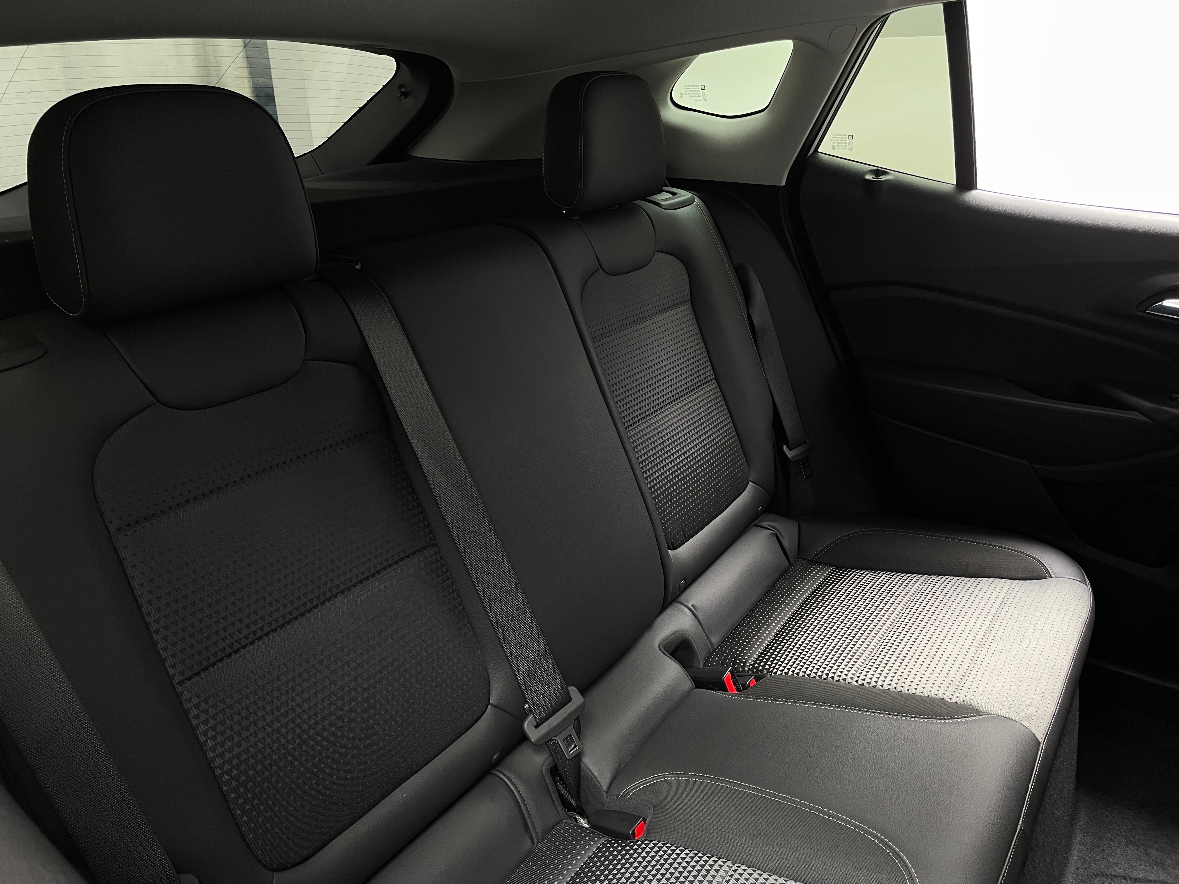 2025 Chevrolet Trax LT - Photo 3