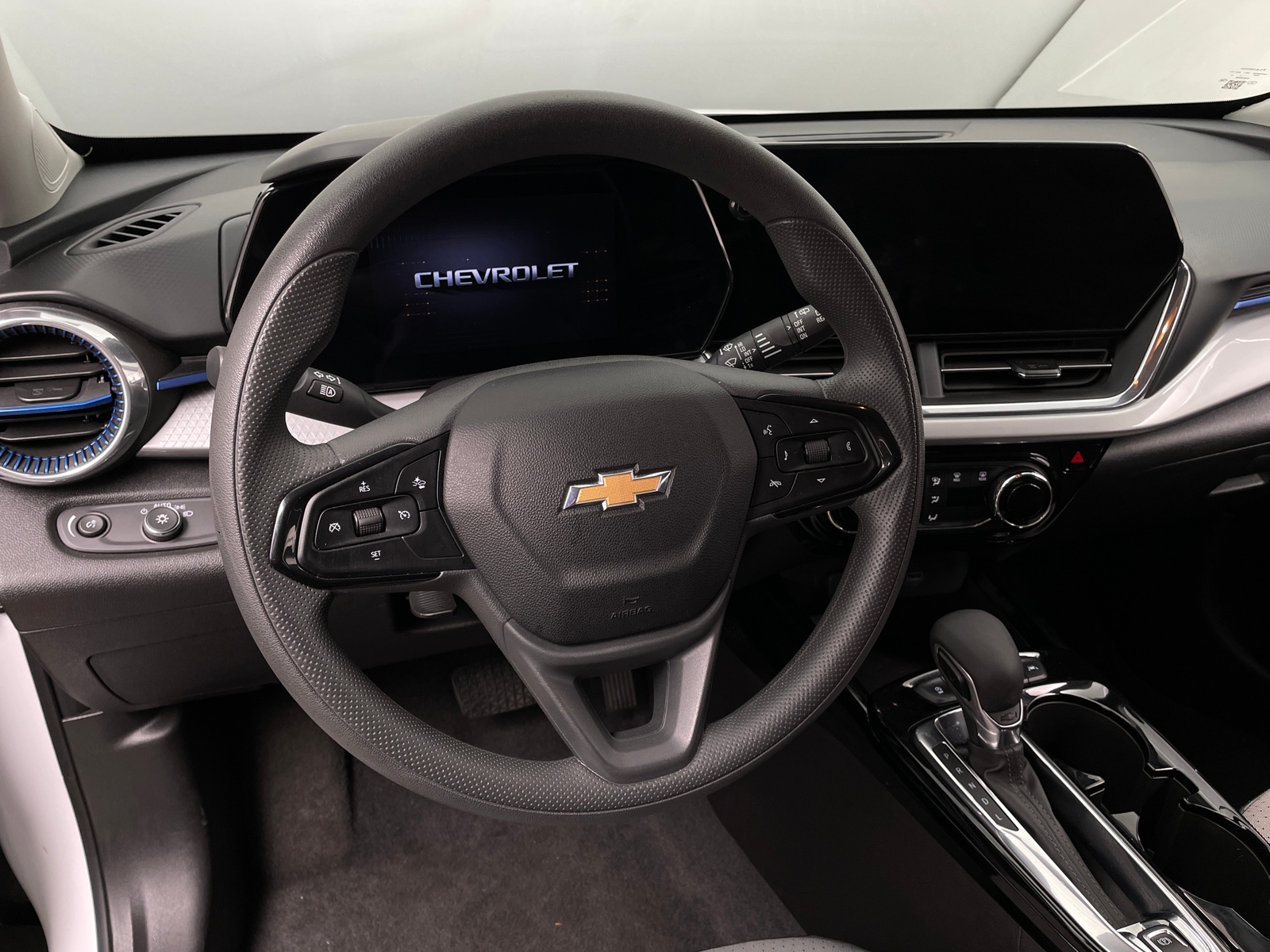Thumbnail: 2025 Chevrolet Trax - 5