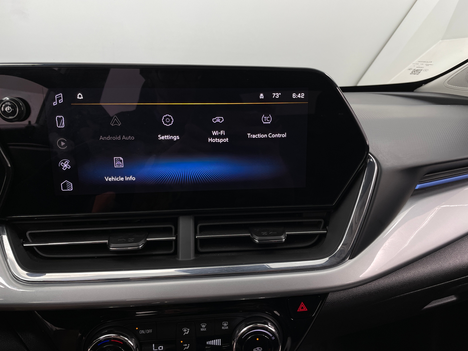 Thumbnail: 2025 Chevrolet Trax - 4