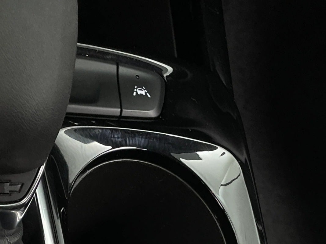 2025 Chevrolet Trax LT - Photo 14
