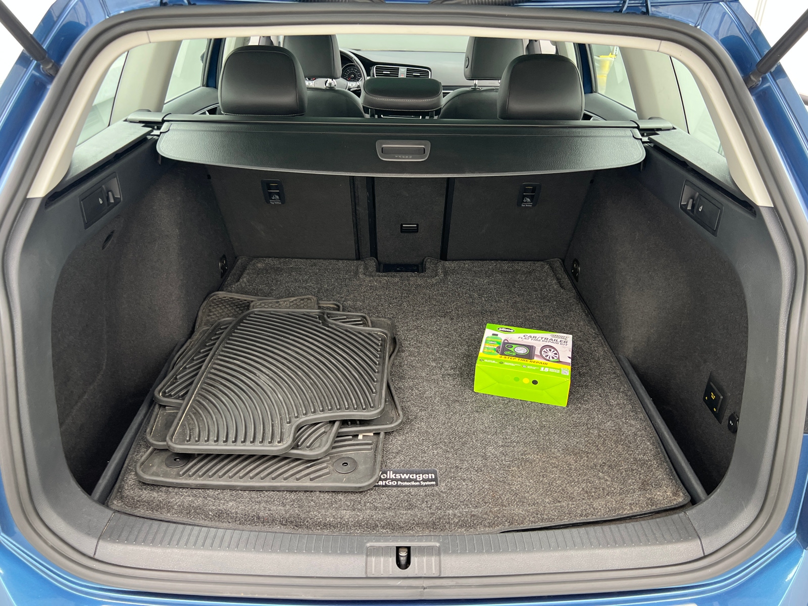 Thumbnail: 2015 Volkswagen e-Golf - 6