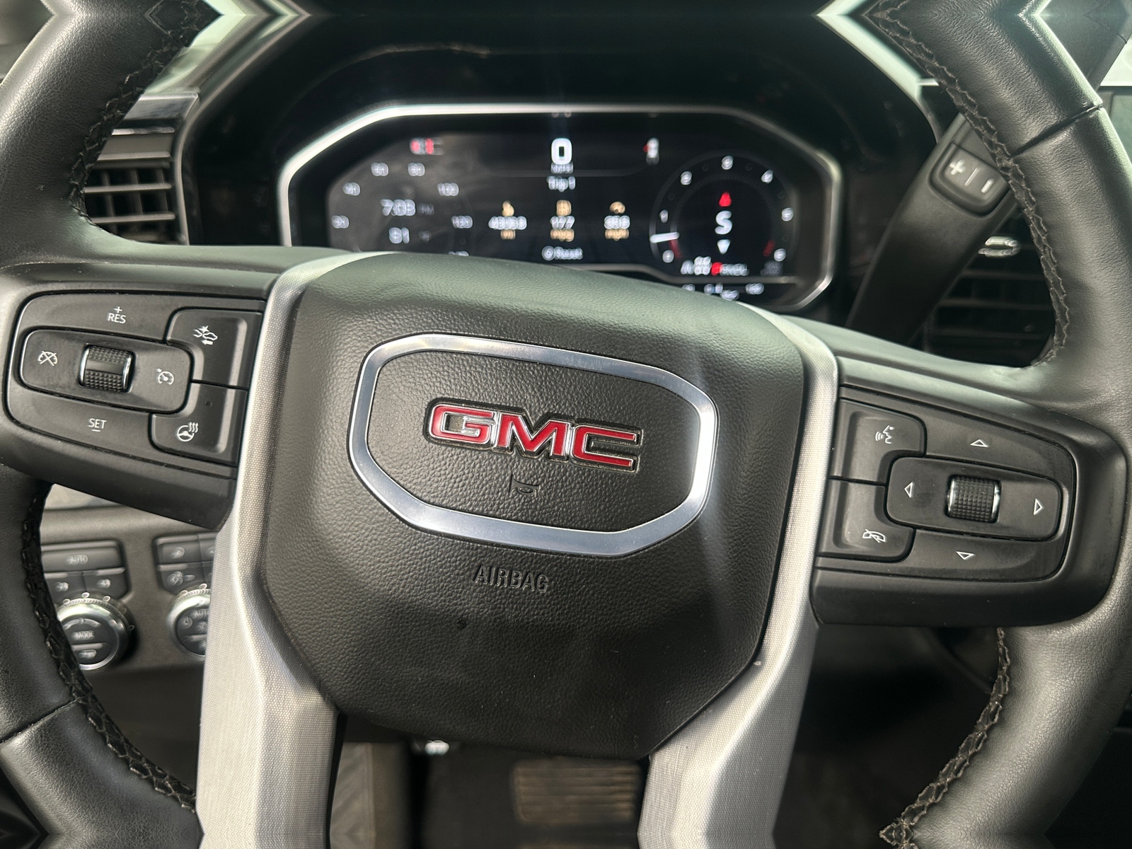 Thumbnail: 2024 GMC Sierra 1500 - 4
