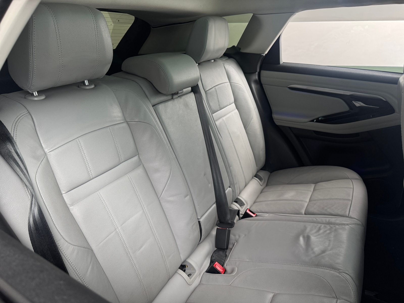 Thumbnail: 2020 Land Rover Range Rover Evoque - 5