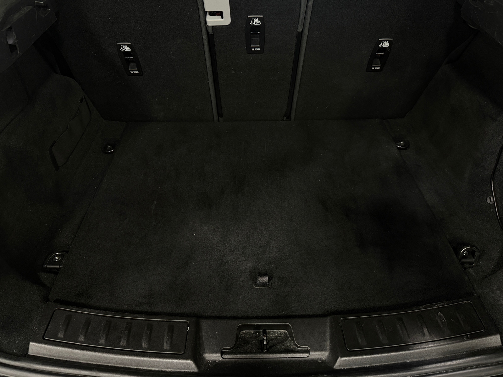 Thumbnail: 2020 Land Rover Range Rover Evoque - 6