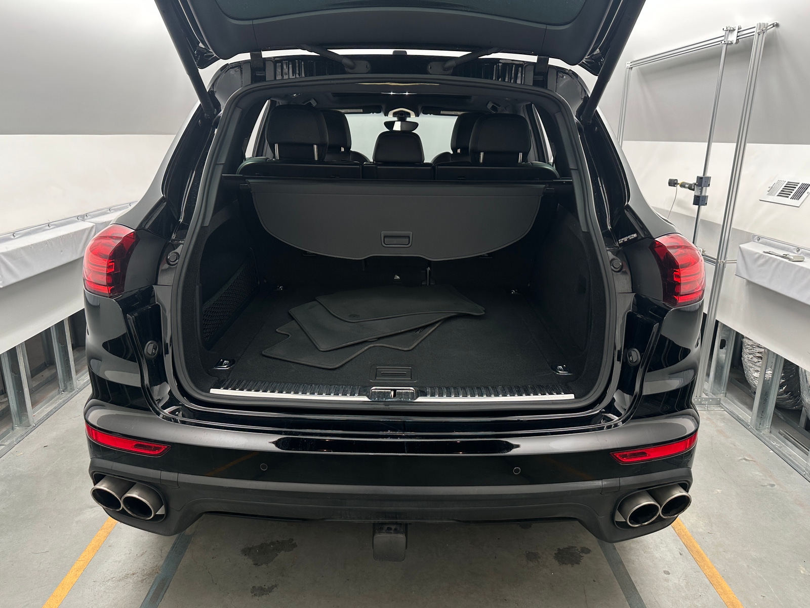 Thumbnail: 2016 Porsche Cayenne - 6