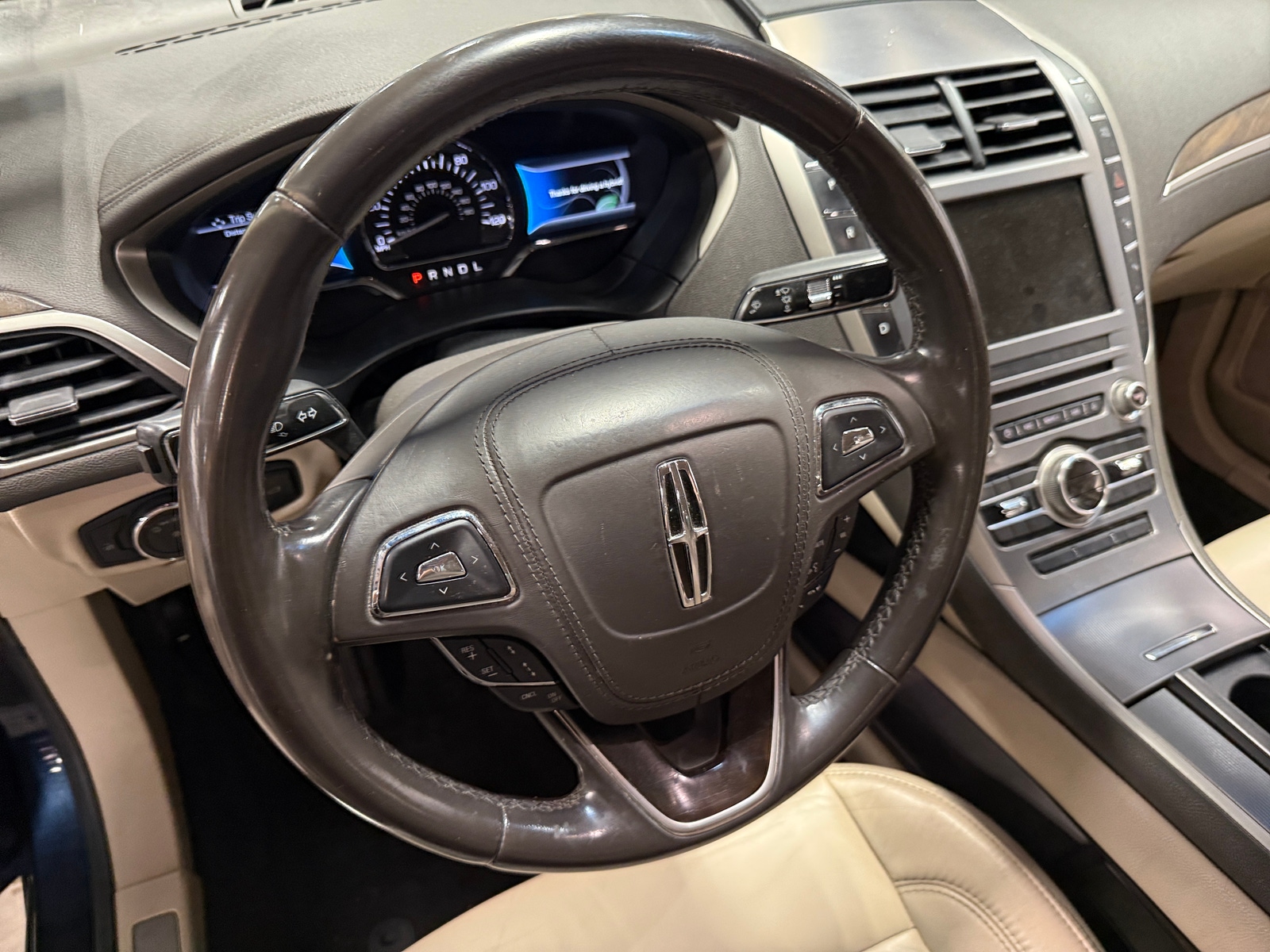 Thumbnail: 2017 Lincoln MKZ - 4