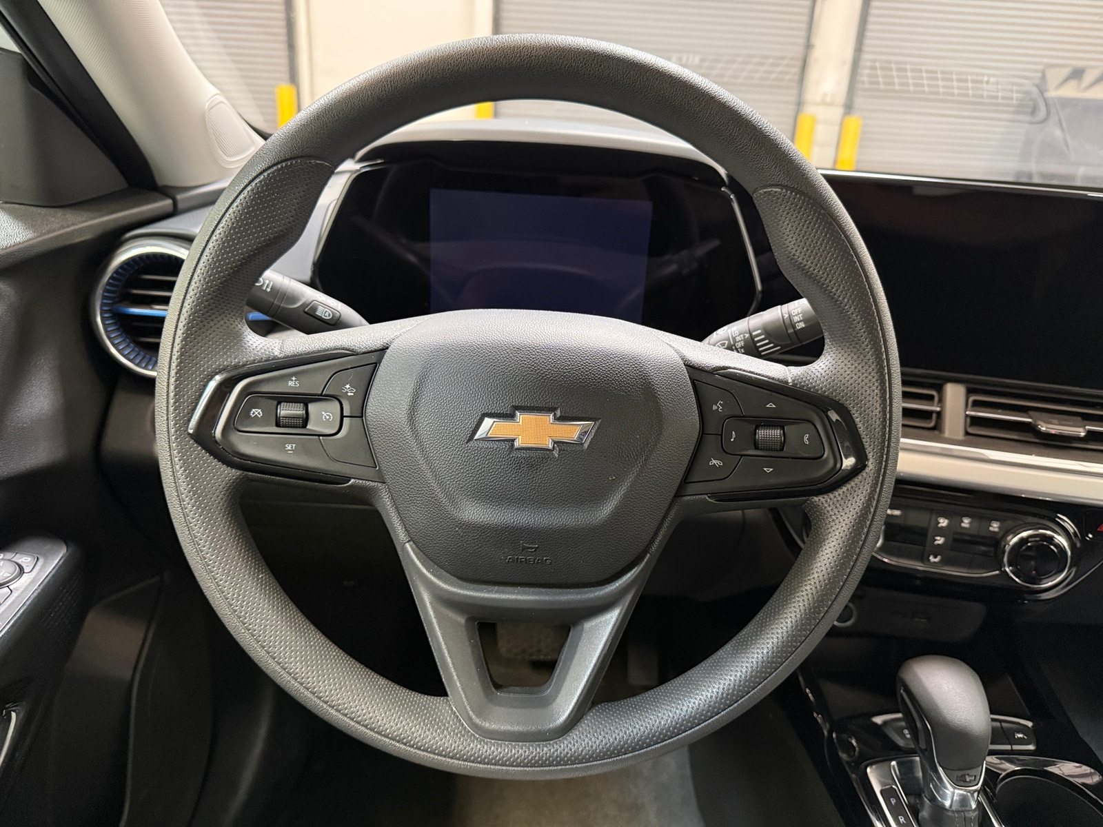 Thumbnail: 2025 Chevrolet Trax - 5