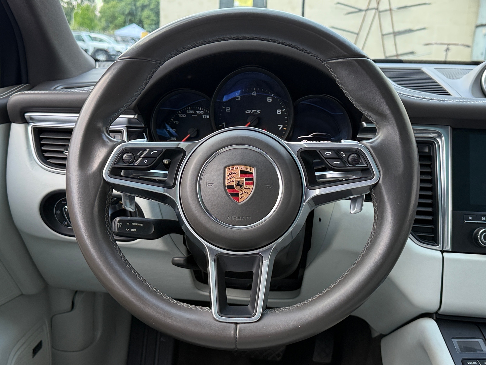Thumbnail: 2018 Porsche Macan - 4