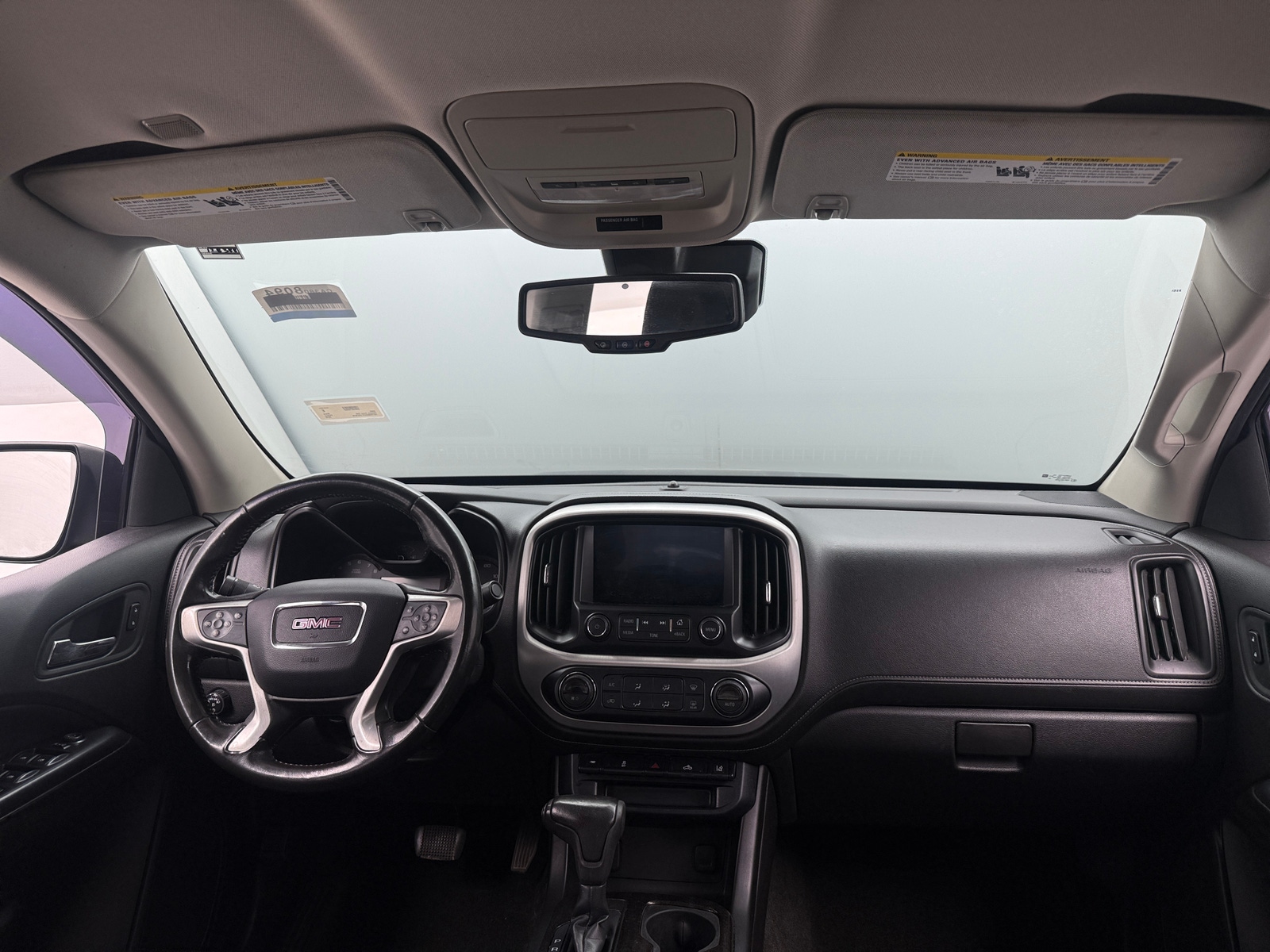 Thumbnail: 2015 GMC Canyon - 3