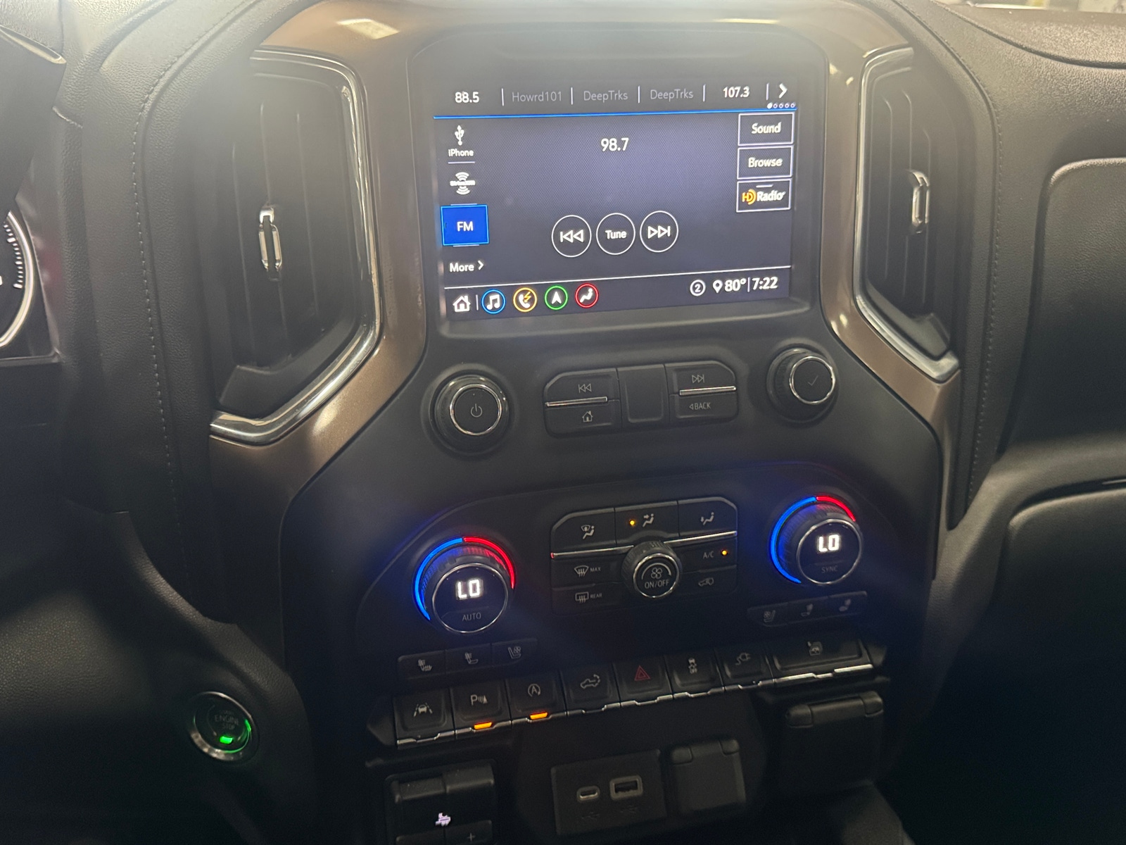 Thumbnail: 2020 Chevrolet Silverado 1500 - 3