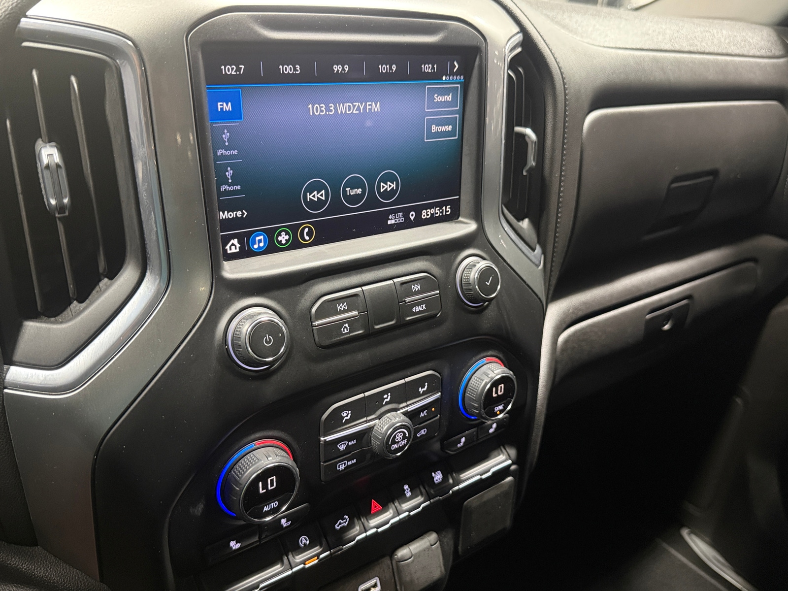 Thumbnail: 2021 Chevrolet Silverado 1500 - 4