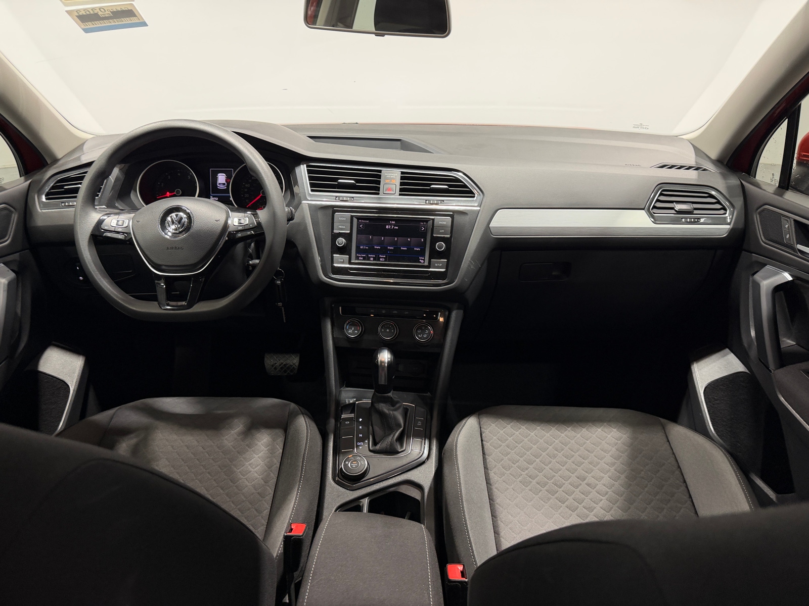 Thumbnail: 2019 Volkswagen Tiguan - 3