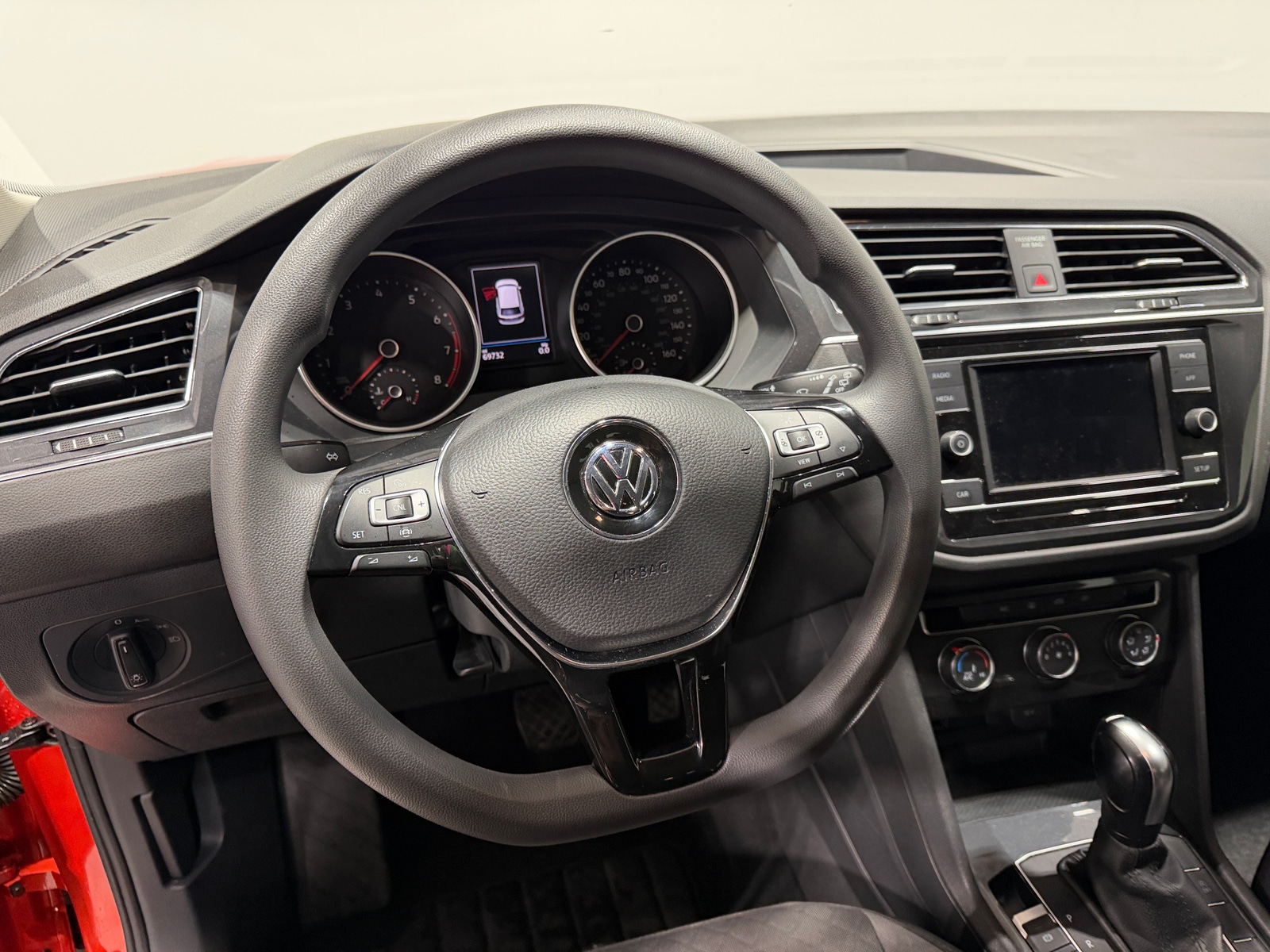 Thumbnail: 2019 Volkswagen Tiguan - 5