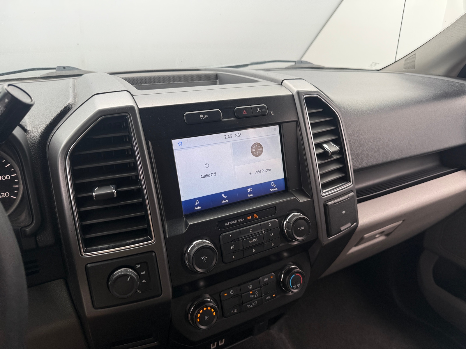 Thumbnail: 2020 Ford Econoline - 4