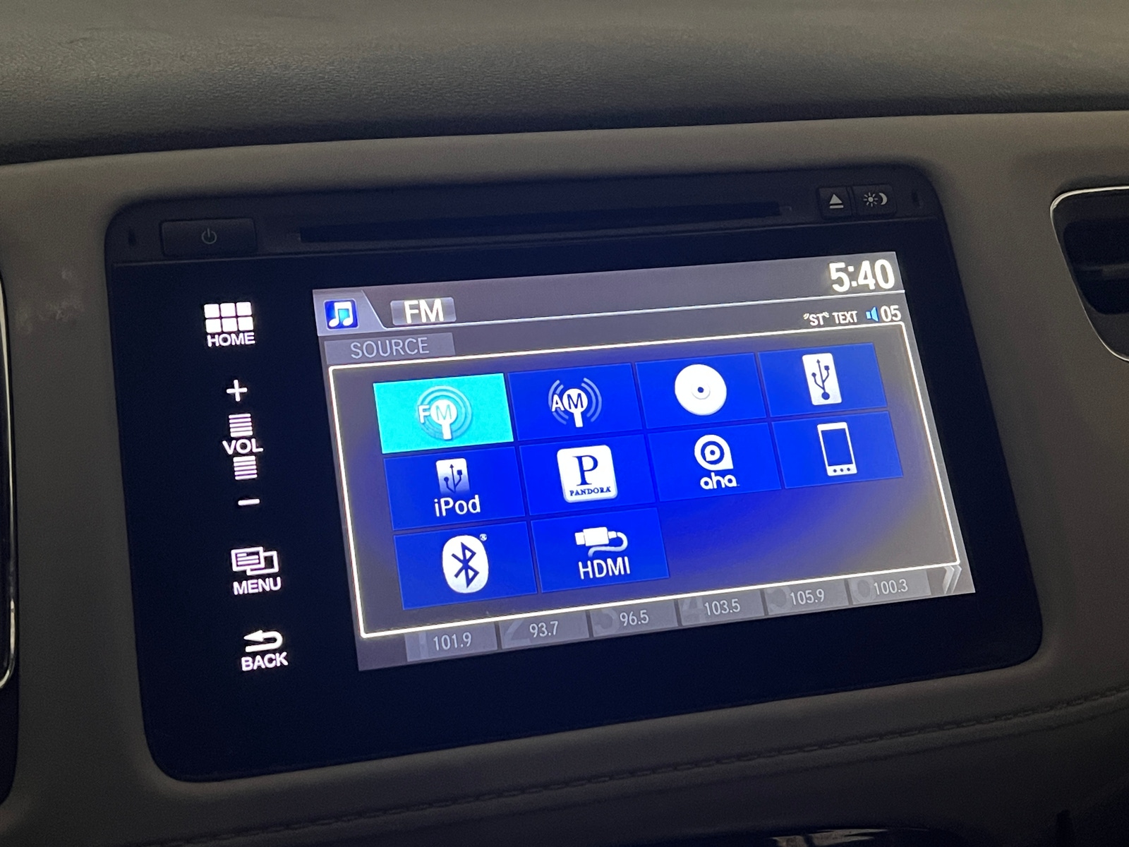 Thumbnail: 2016 Honda HR-V - 4