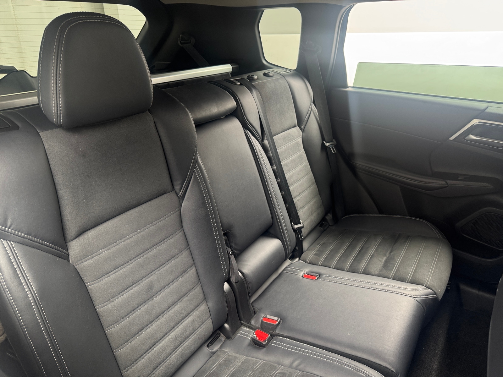 Thumbnail: 2022 Mitsubishi Outlander - 5
