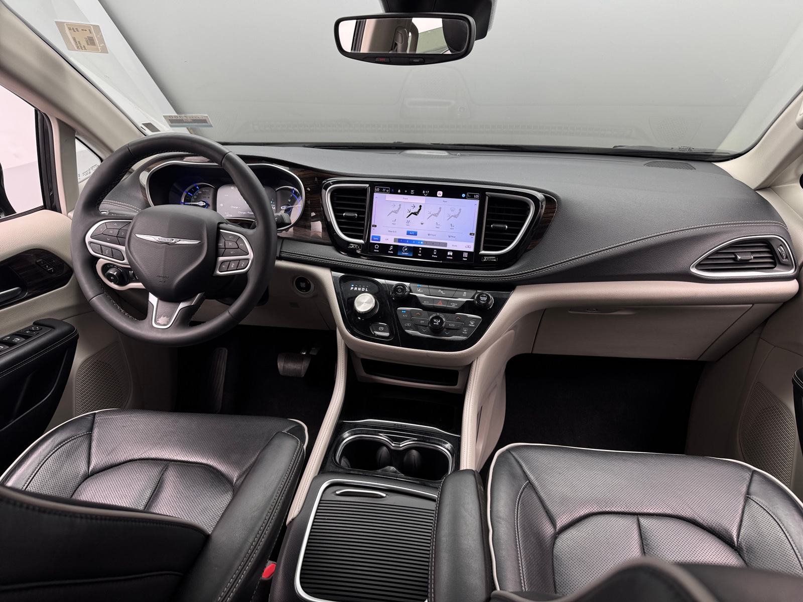 Thumbnail: 2023 Chrysler Pacifica - 2