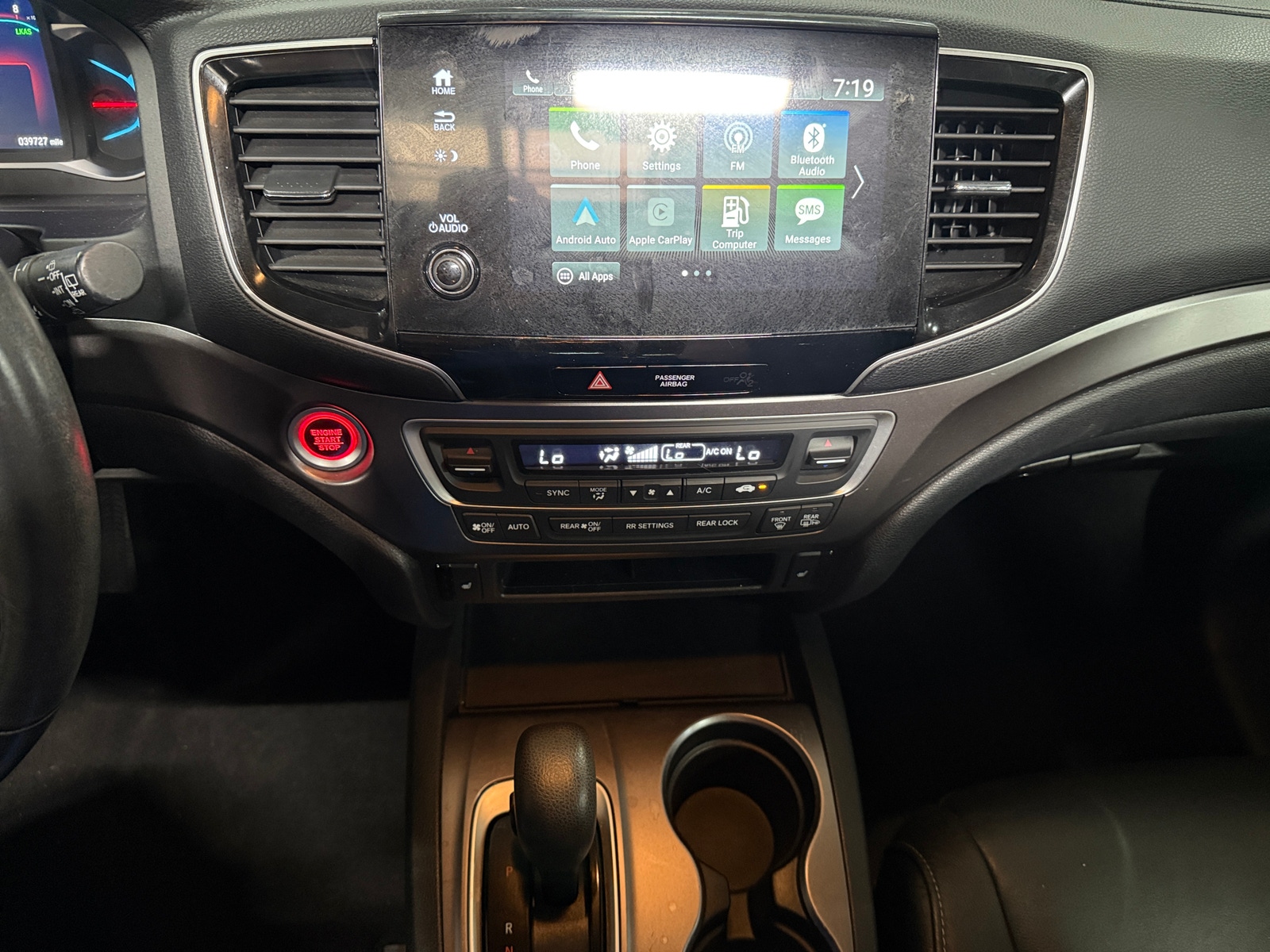 Thumbnail: 2019 Honda Pilot - 3