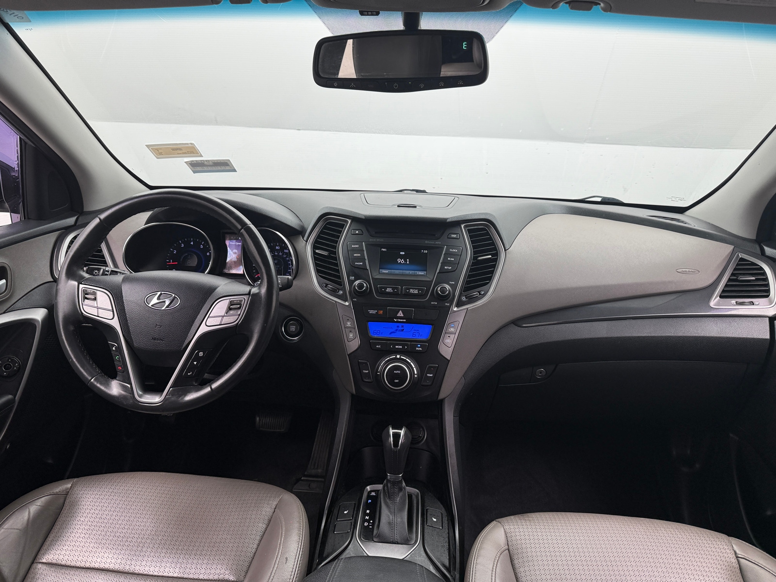 Thumbnail: 2016 Hyundai Santa Fe - 3