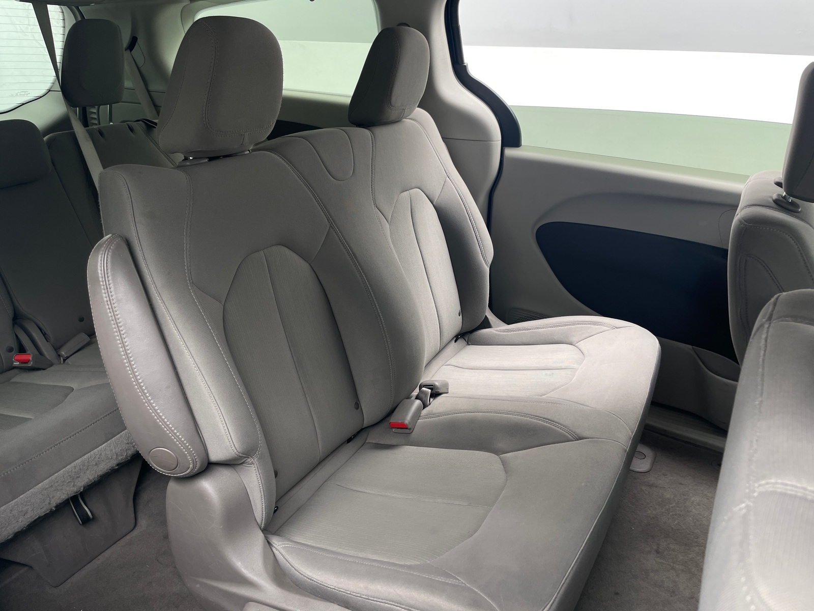 Thumbnail: 2020 Chrysler Voyager - 6