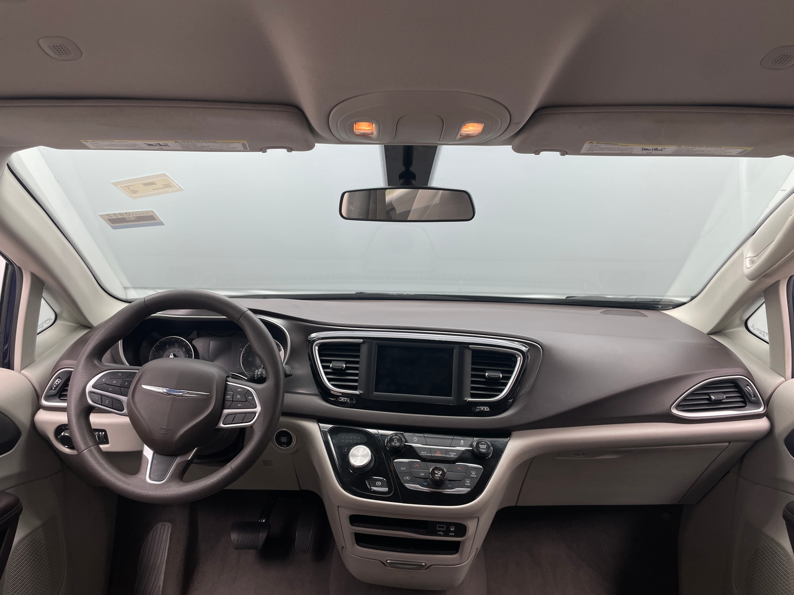 Thumbnail: 2020 Chrysler Voyager - 3