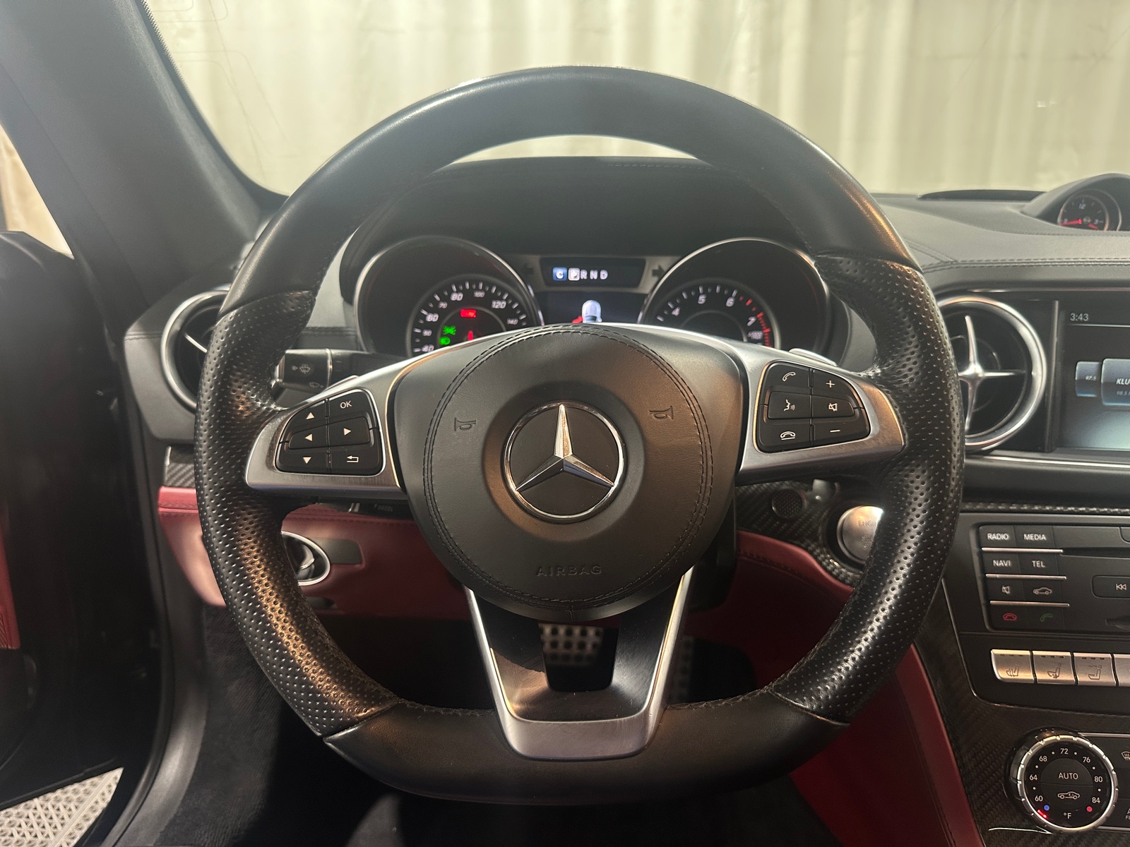 Thumbnail: 2018 Mercedes-Benz SL-Class - 4