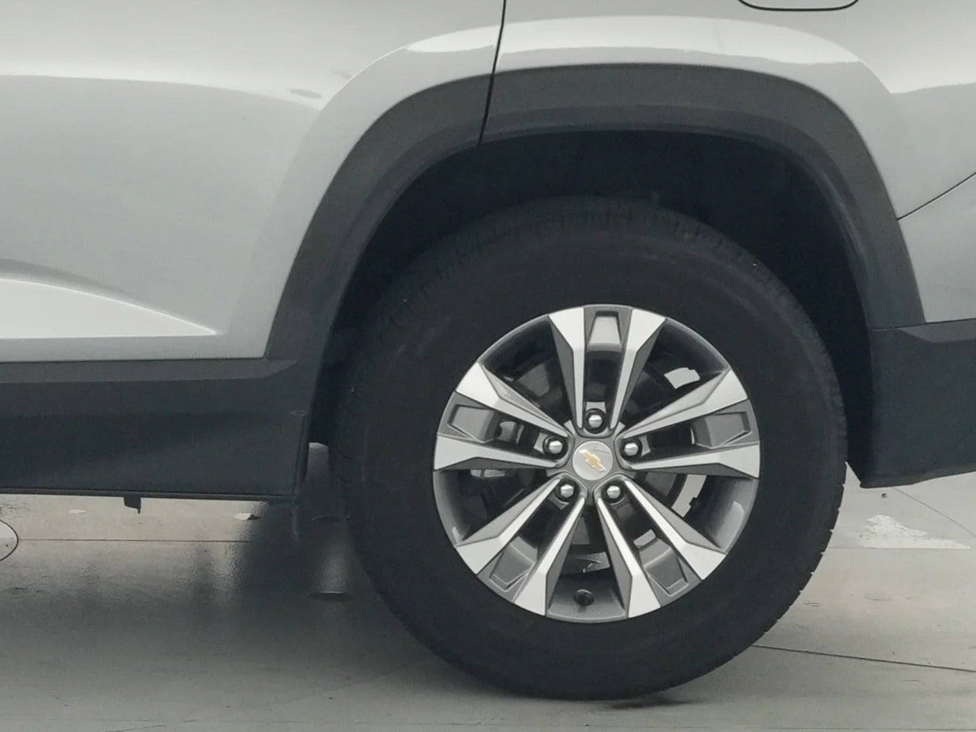 2025 Chevrolet Equinox LT - Photo 16