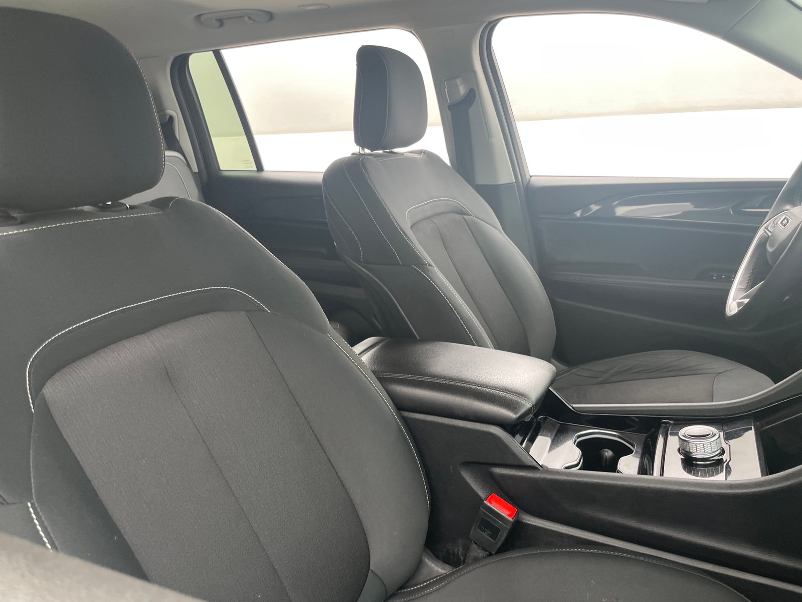 Thumbnail: 2023 Jeep Grand Cherokee L - 2