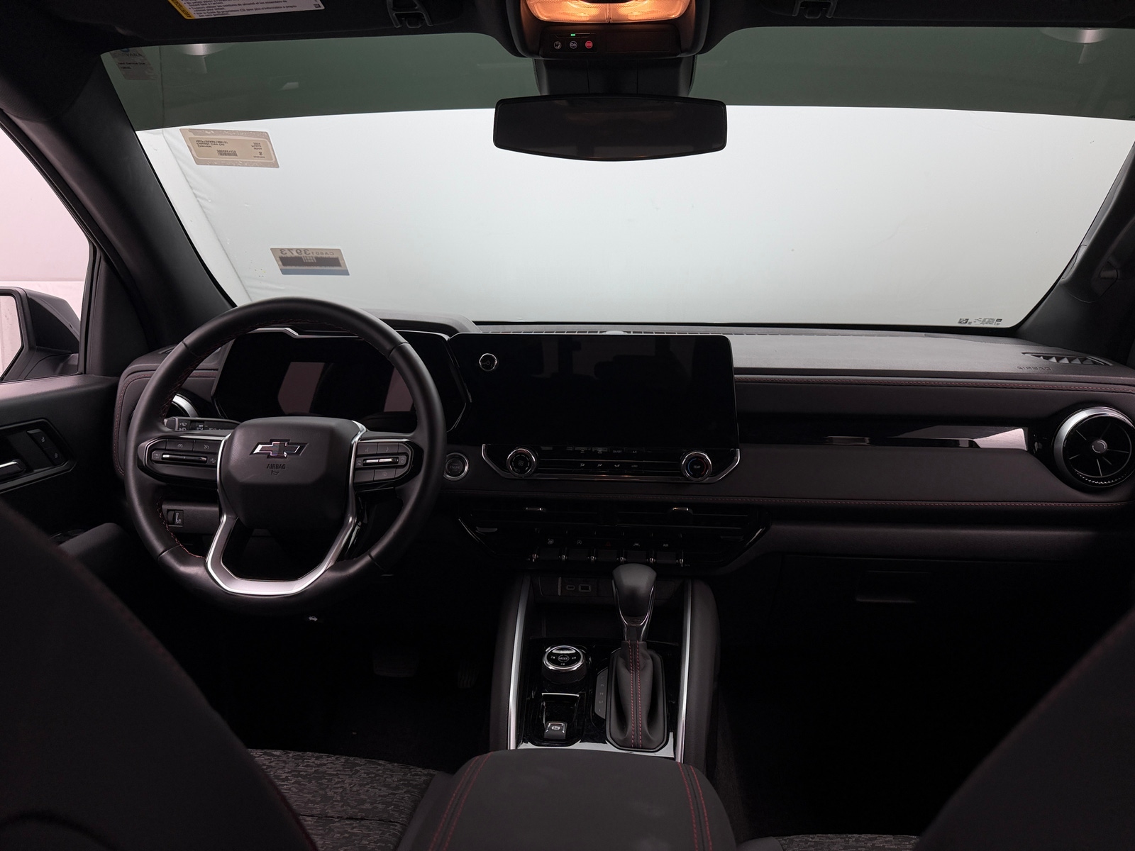 Thumbnail: 2024 Chevrolet Colorado - 3