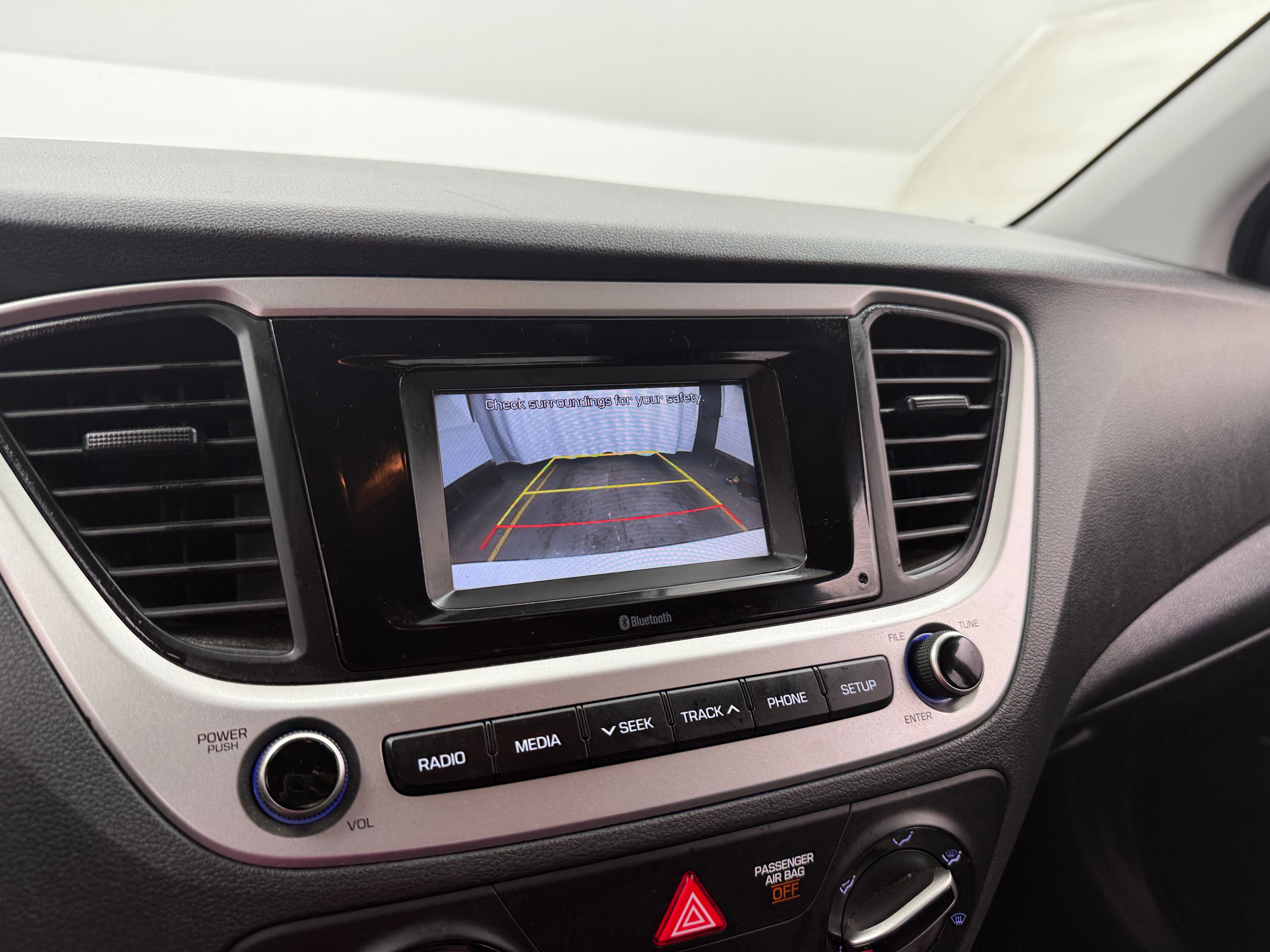 2021 Hyundai Accent SE - Photo 12