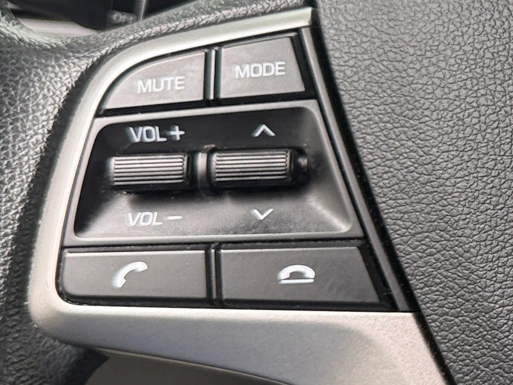 2021 Hyundai Accent SE - Photo 13