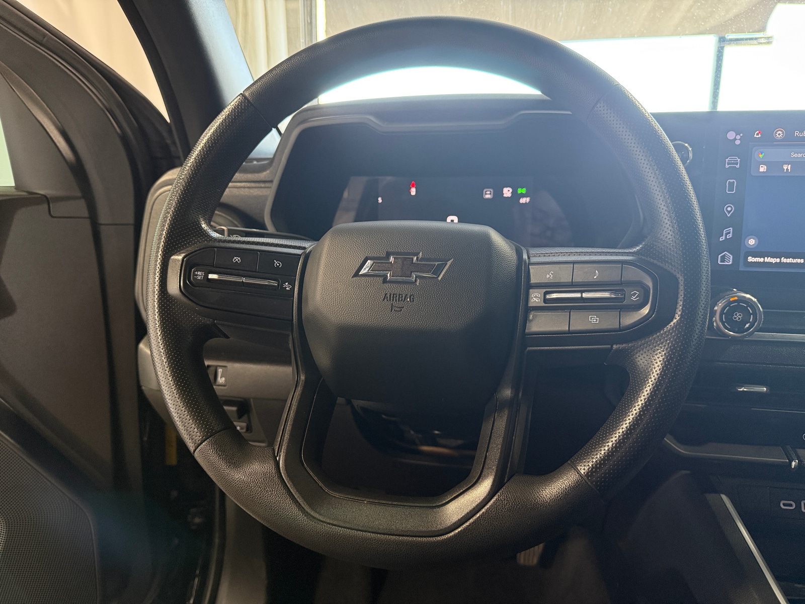 Thumbnail: 2023 Chevrolet Colorado - 5