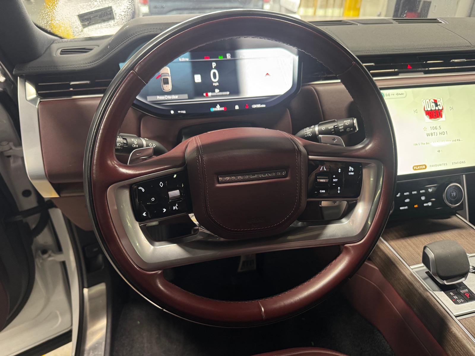 Thumbnail: 2023 Land Rover Range Rover - 4