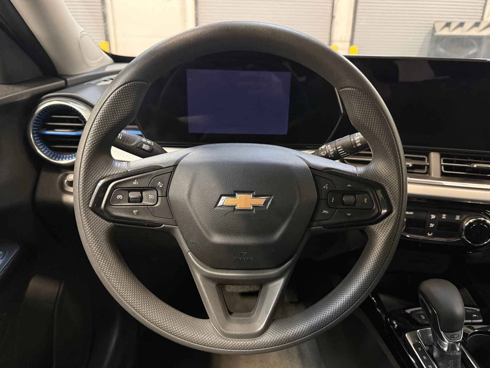 Thumbnail: 2025 Chevrolet Trax - 5